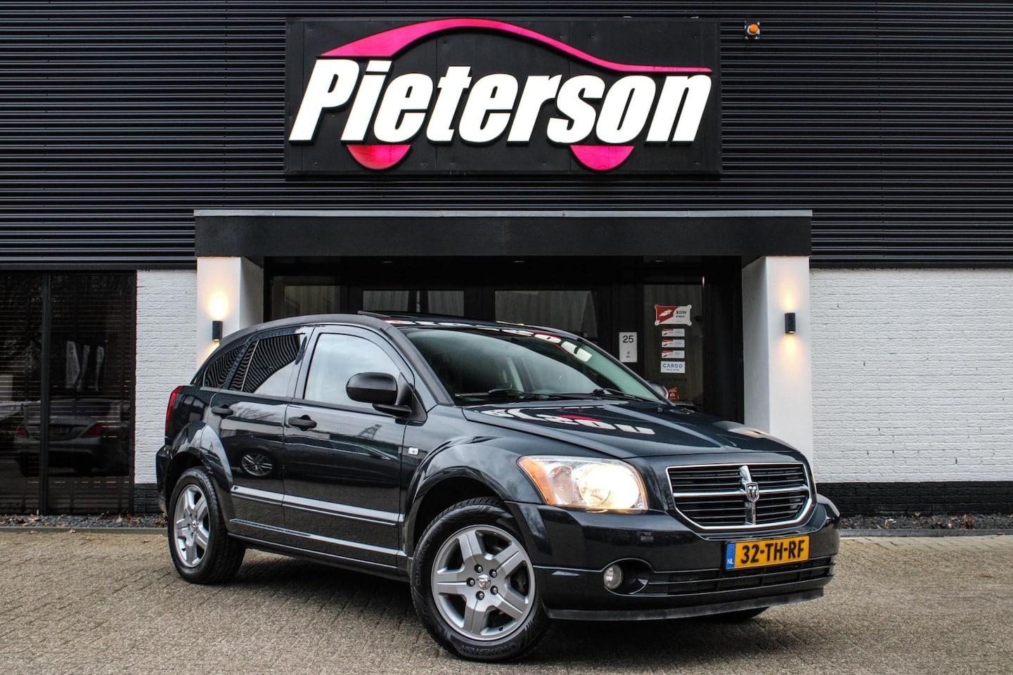 Dodge Caliber - 2.0 SXT NAP PANO AUTOMAAT TREKHAAK CRUISE - AutoWereld.nl