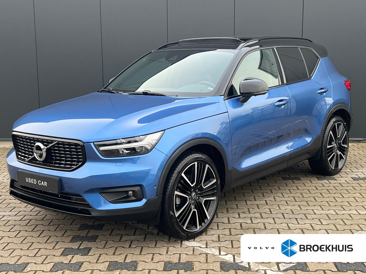 Volvo XC40 - 2.0 T5 AWD R-Design | Trekhaak 2100 KG Trekgewicht | 360° Camera | Panoramadak | Verwarmba - AutoWereld.nl