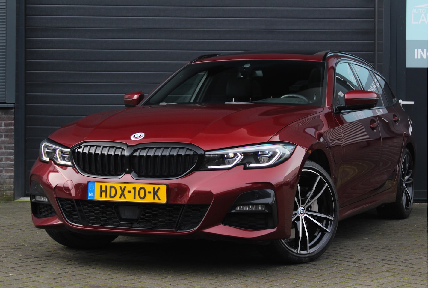 BMW 3-serie Touring - 330e xDrive M Sport | Pano | Trekhaak | 360 Cam | HUD | High Executive - AutoWereld.nl