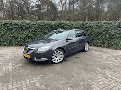 Opel Insignia Sports Tourer - 1.6 T Cosmo | Navi | Trekhaak | Xenon | Cruise | Climate | 19Inch