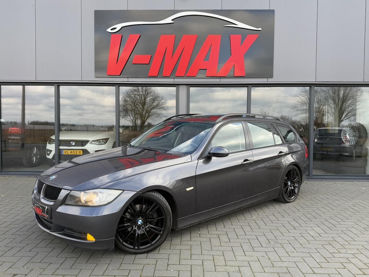 BMW 3-serie Touring - 320i Panorama ½Leder Sporint Navi Stoelvw Cruise - AutoWereld.nl