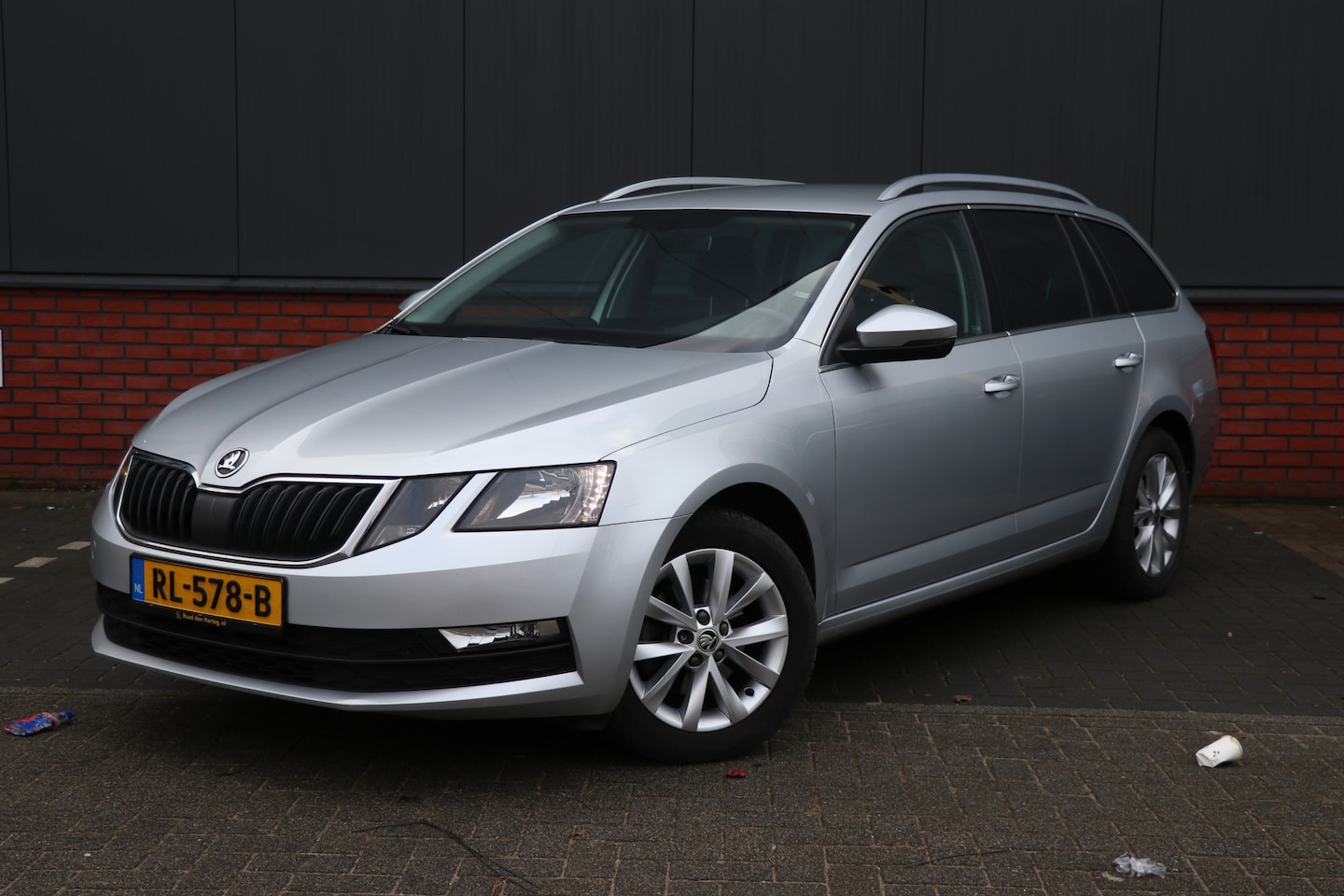 Skoda Octavia Combi - 1.0 TSI Greentech Ambition Business NAP | Automaat | nav | - AutoWereld.nl