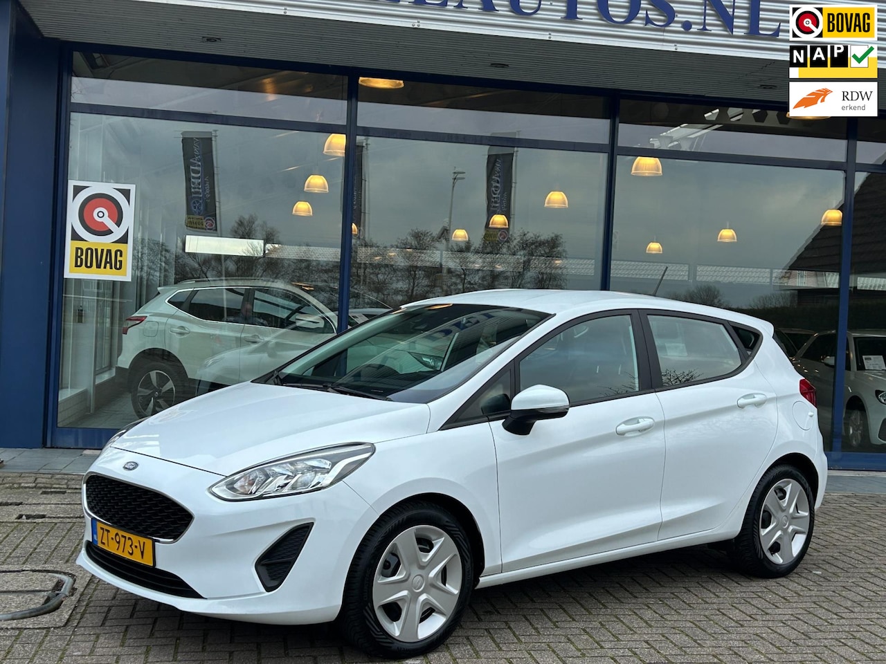 Ford Fiesta - 1.1 Trend 5Drs Navi DAB App-Connect Lane-Assist Airco NAP NL-Auto Volledig Dealeronderhoud - AutoWereld.nl