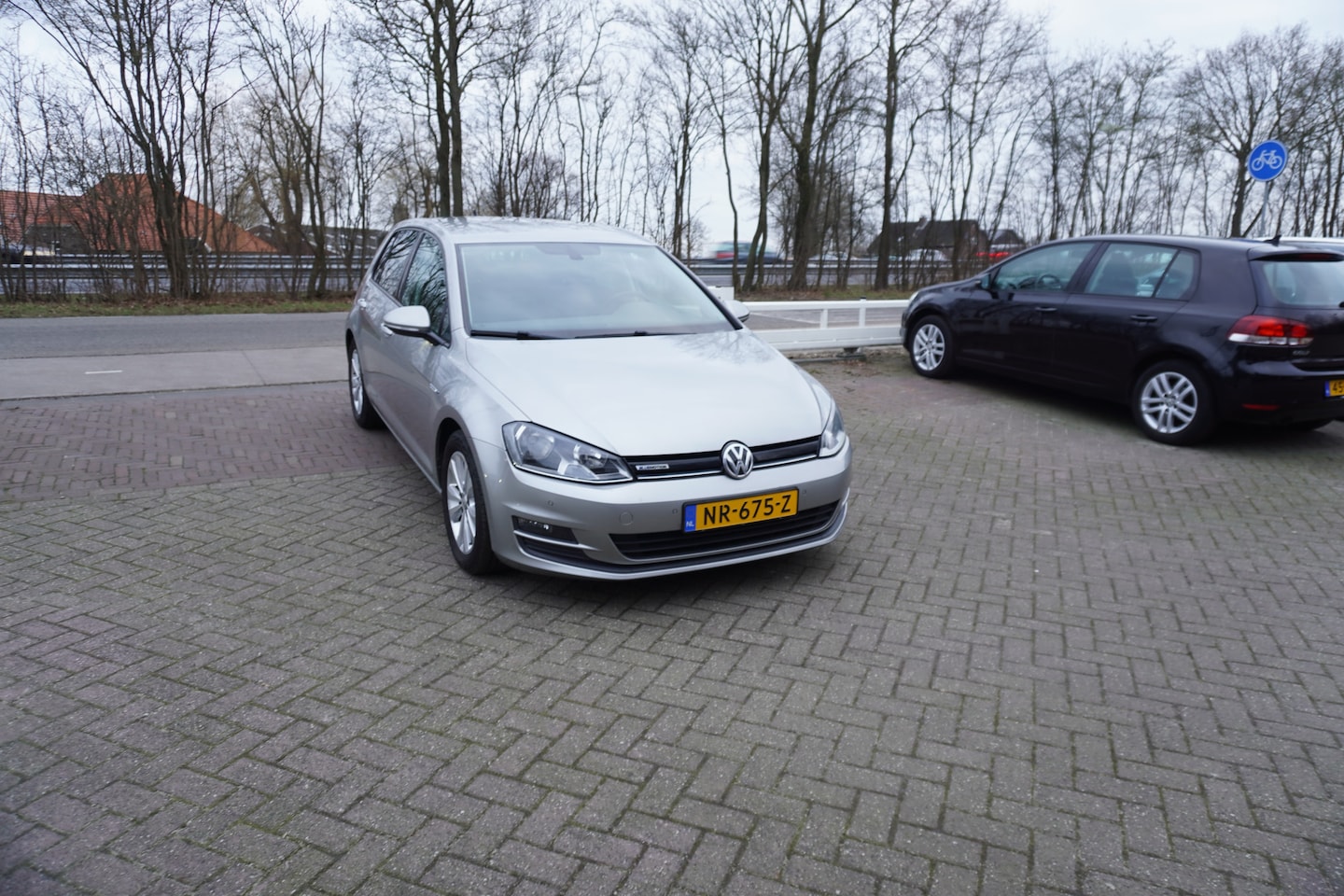 Volkswagen Golf - 1.0 TSI Comfortline CLIMA NAVI CRUISE LM VELGEN PDC - AutoWereld.nl