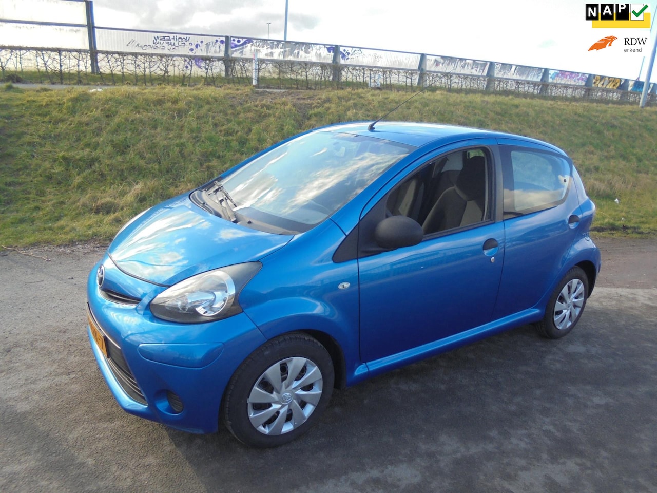 Toyota Aygo - Toyota ayco 1.0 benzine 5 deurs airco - AutoWereld.nl