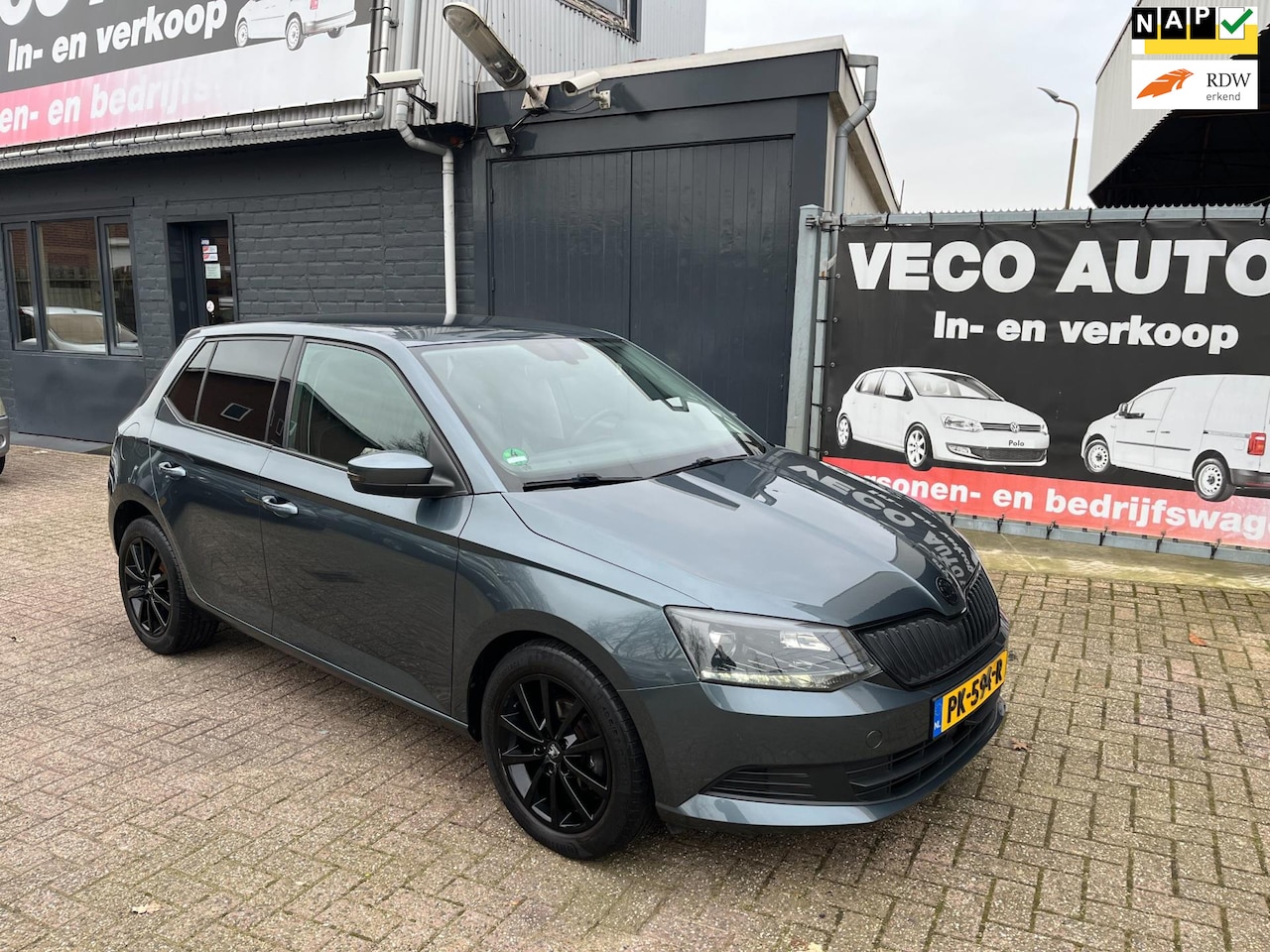 Skoda Fabia - 1.0 Style airco pdc stoelverwarming nieuwstaat dealer onderhouden - AutoWereld.nl