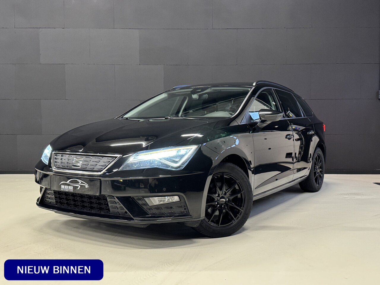 Seat Leon ST - 1.0 EcoTSI Style Business Intense | Carplay | PDC V+A | LED | Cruise | Clima - AutoWereld.nl