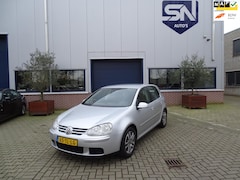 Volkswagen Golf - 1.6 FSI Optive