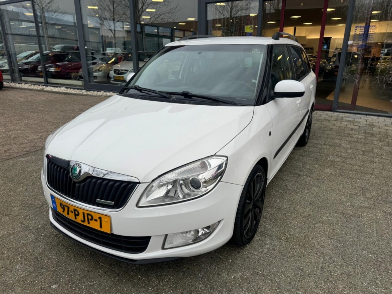 Skoda Fabia Combi - 1.2 TDI Greenline CRUISE APK 6-25 BJ 2011 !!! - AutoWereld.nl