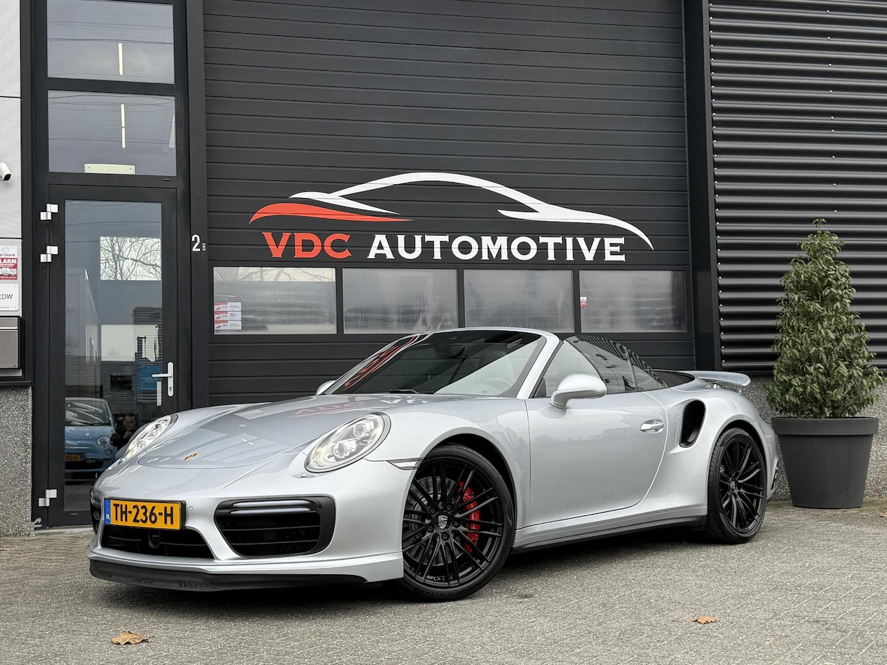 Porsche 911 Cabrio - 3.8 Turbo Cabrio Keyless | PDLS | SportChrono | Adaptive Cruise | Navi | Camera | Stoelver - AutoWereld.nl