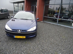 Peugeot 206 - 1.4 3D XT