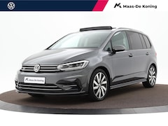 Volkswagen Touran - 1.5 TSI 150pk DSG Highline 7p. · Panoramadak · Camera · Side Assist · Inklap Trekhaak · R