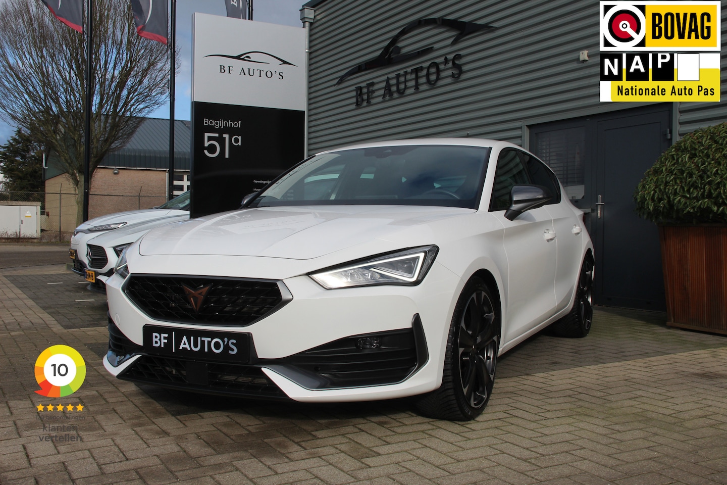 CUPRA Leon Sportstourer - 2.0 TSI VZ 300Pk Keyless-Go | Apple CarPlay | ACC | Lane Assist | ECC | Navi | Stoel-Stuur - AutoWereld.nl