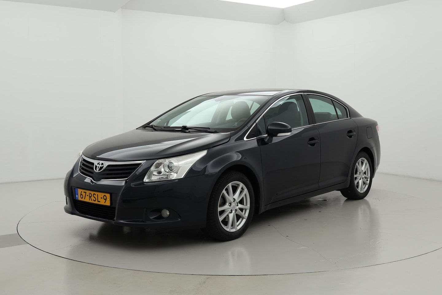 Toyota Avensis - 1.8 VVTi Business | Automaat | Trekhaak | Leder - AutoWereld.nl