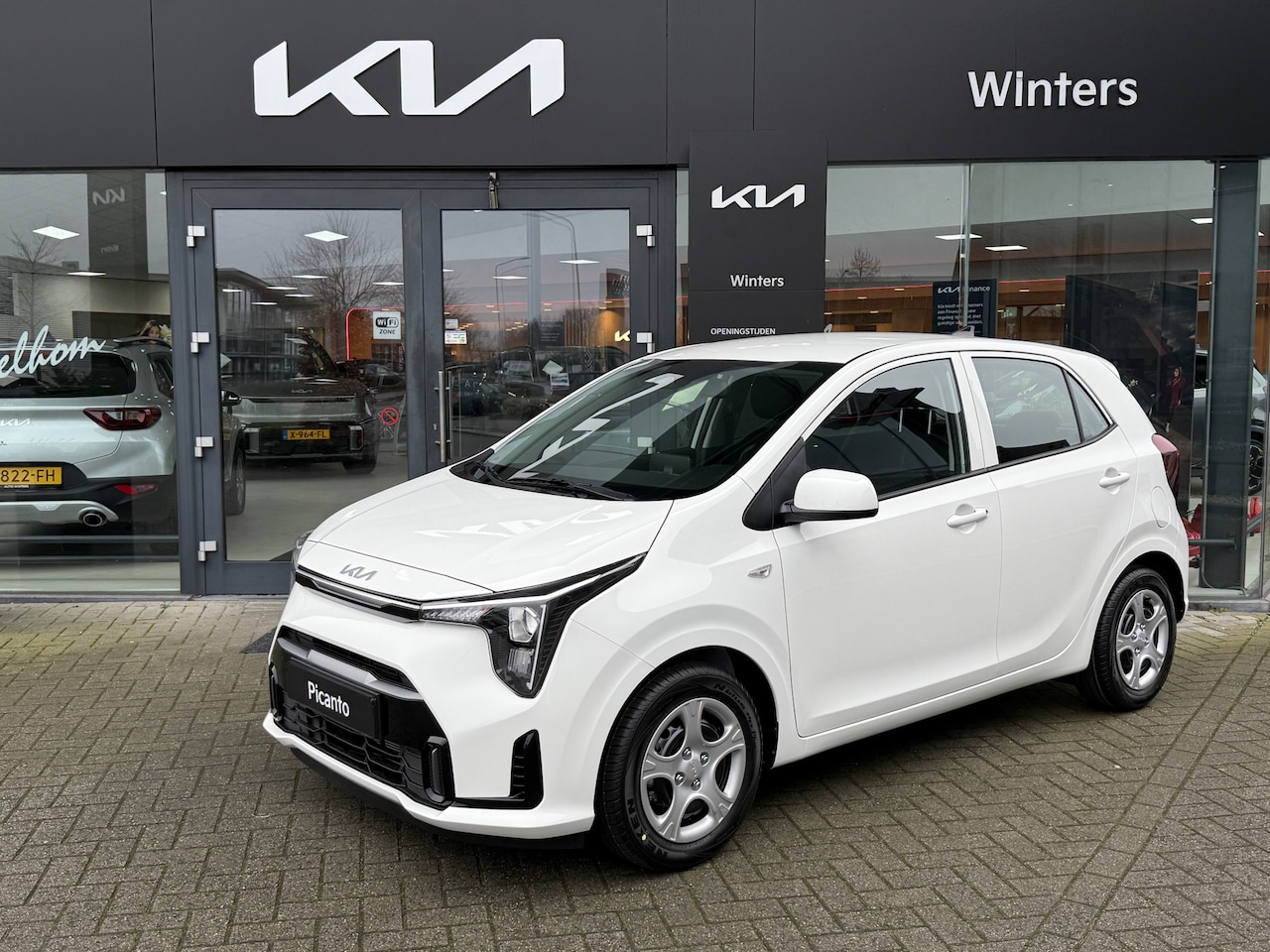 Kia Picanto - 1.0 DPI DynamicLine Navi+BT+DAB+Camera PDC Airco Cr.Control LED Lane Assist 10jr.Garantie - AutoWereld.nl