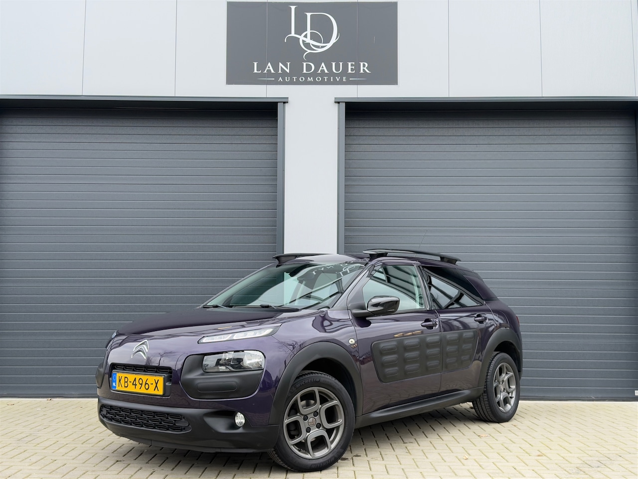 Citroën C4 Cactus - 1.2 / Panorama / Camera / LageKM / NAP - AutoWereld.nl