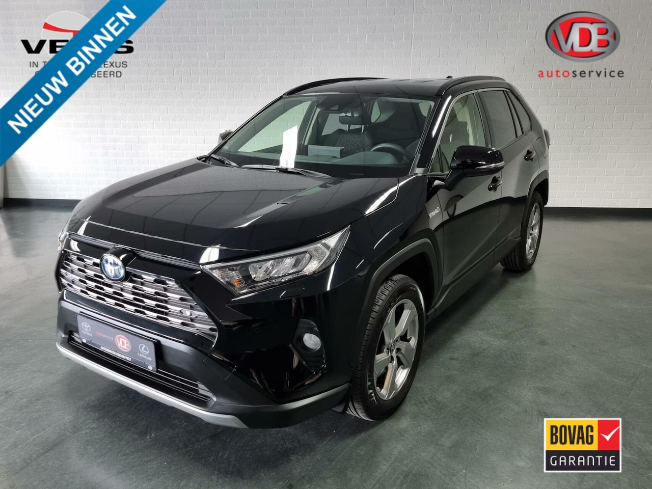 Toyota RAV4 - 2.5 Hybrid AWD Team-D / PDC / BSM / Trekhaak afneembaar - AutoWereld.nl