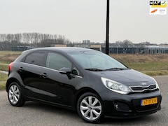 Kia Rio - 1.2 CVVT 2e Eignr/Start/Stop/Led/Clima/Cruise/Nap/Boekjes