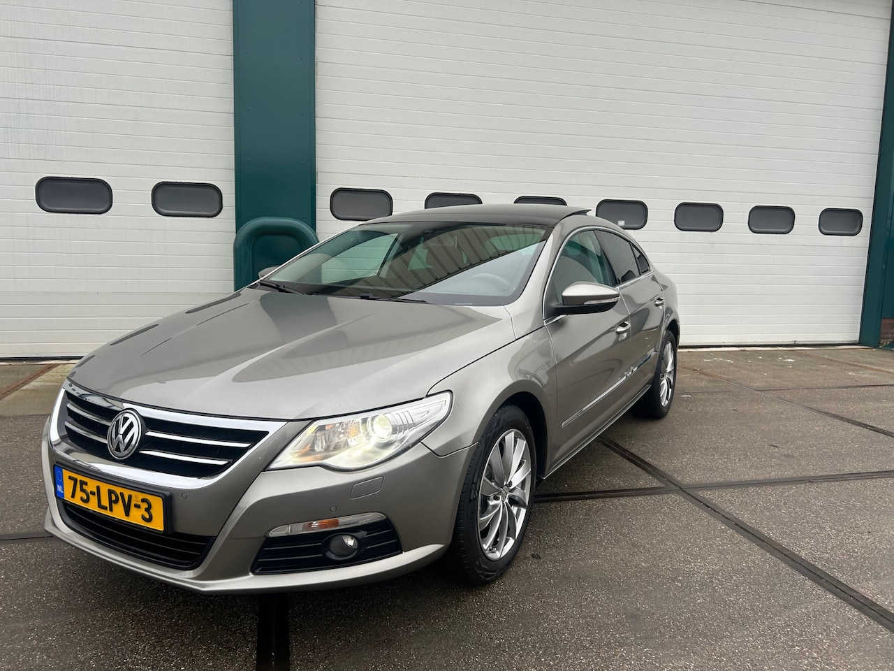 Volkswagen Passat CC - 1.8 TSI 4p. Automaat! Panoramadak! - AutoWereld.nl