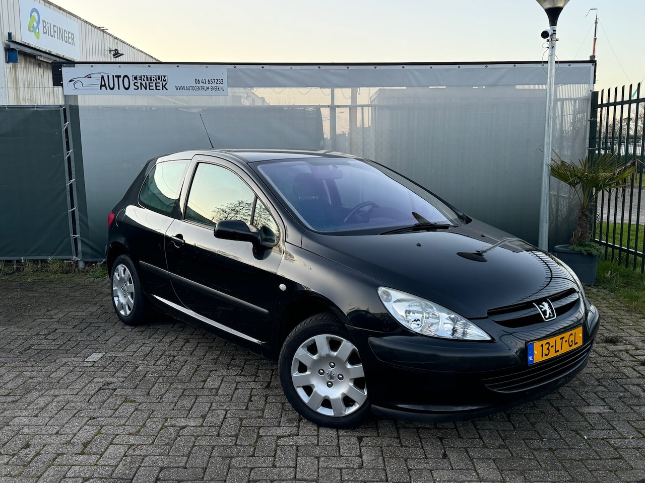 Peugeot 307 - 1.6-16V XS NIEUWE APK - Airco - Cruise - AutoWereld.nl