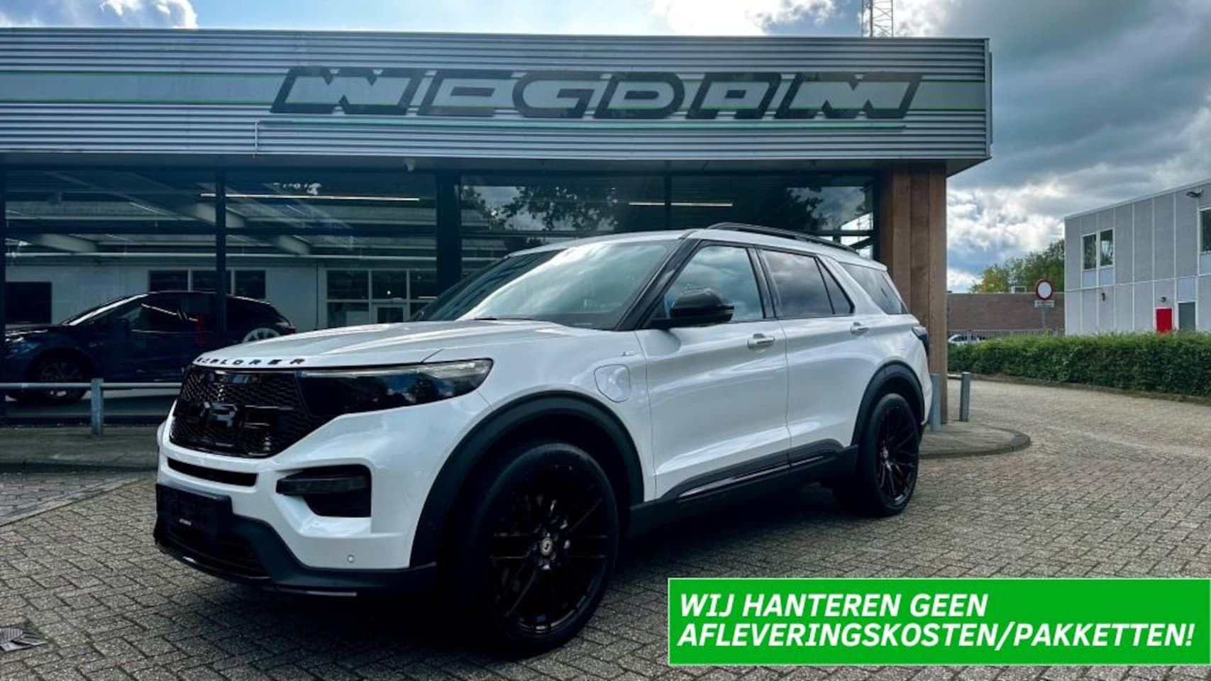 Ford Explorer - 3.0 V6 EB PHEV ST-LINE / SMOKE PACK / TREKHAAK / RODE REMKLAUWEN - AutoWereld.nl