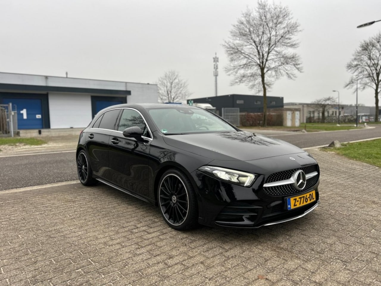 Mercedes-Benz A-klasse - AMG Burmester Sfeerverlichting - AutoWereld.nl