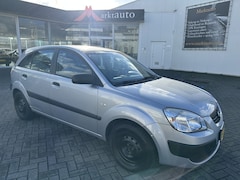 Kia Rio - 1.4 X met Trekhaak