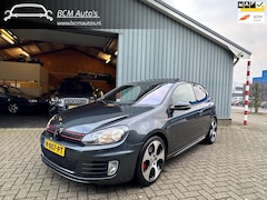 Volkswagen Golf - 2.0 GTI DSG |Leer|Schuifdak|AppleCarplay|PDC|Milltek|Clima|Stoelverwarming|