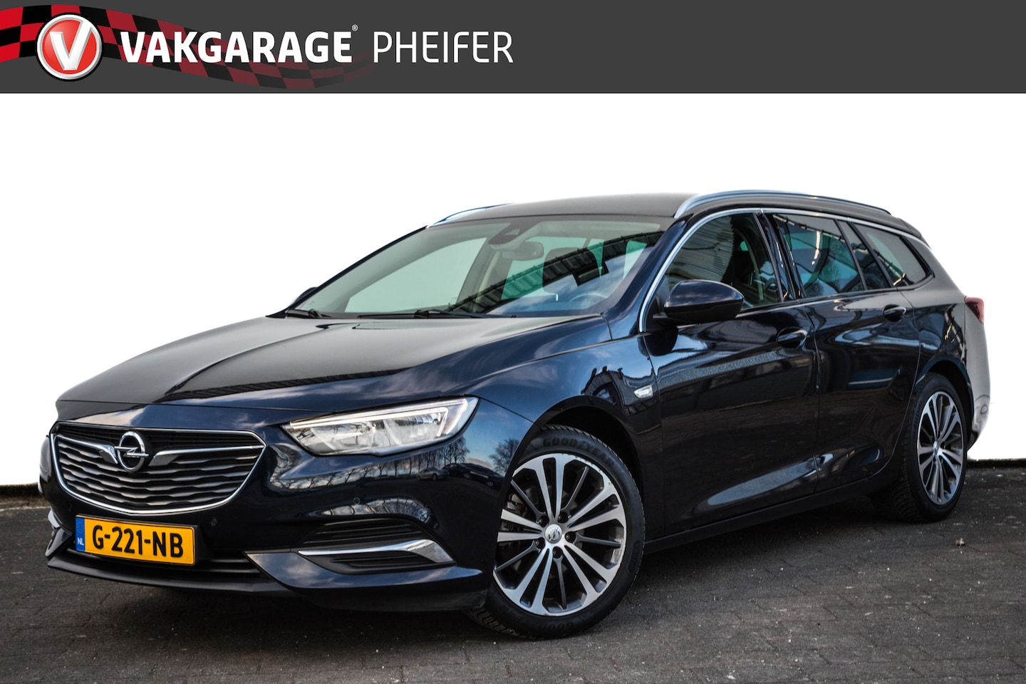 Opel Insignia Sports Tourer - 1.5 Turbo 165pk Business Executive Comfortstoelen/ Navigatie/ Camera/ Dab/ Carplay/ Half l - AutoWereld.nl