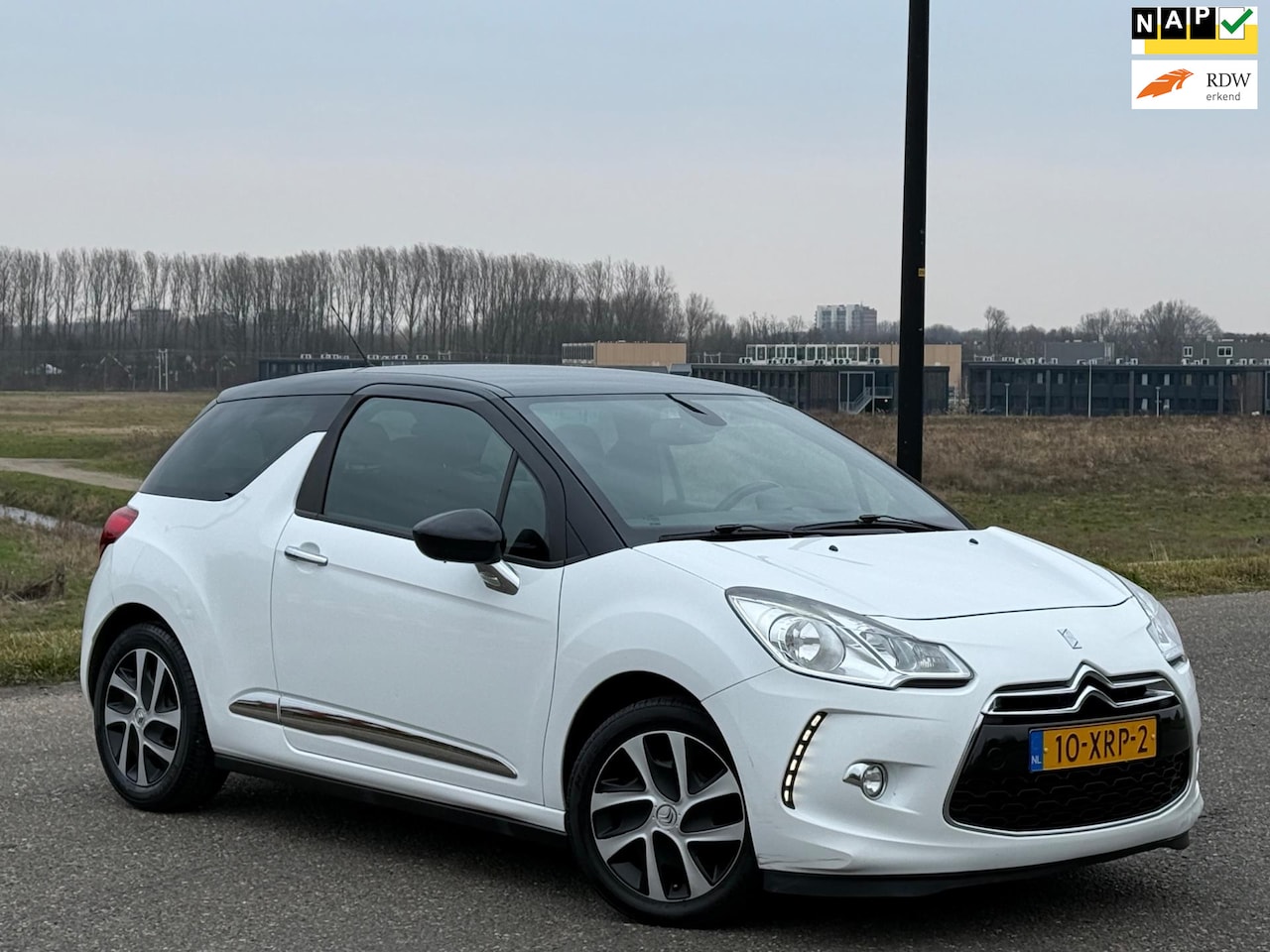 Citroën DS3 - 1.4 e-HDi Chic Automaat |Led |Navi |Cruise |Clima |Nap |Boekjes - AutoWereld.nl