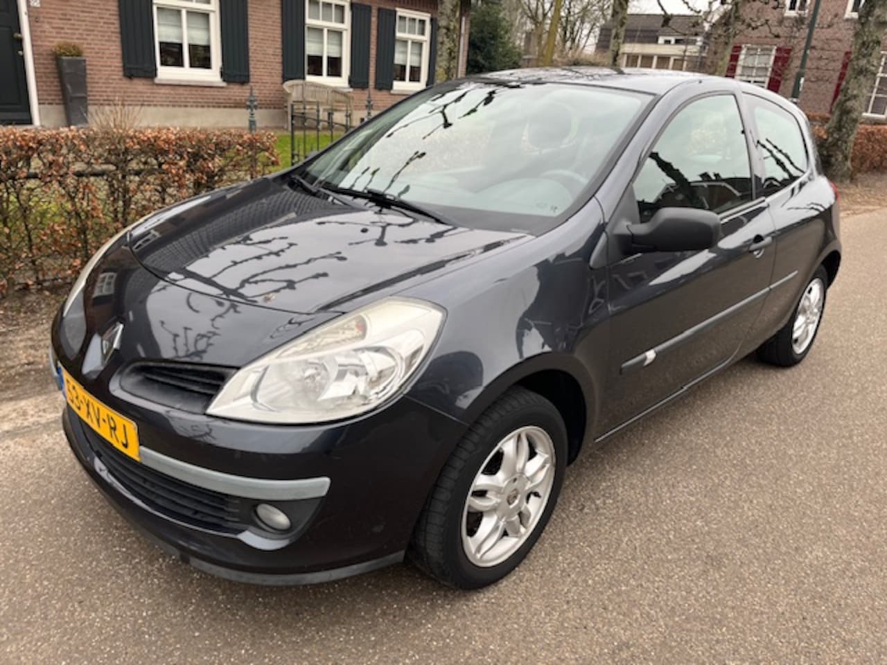 Renault Clio - Iii 1.2 16V 75 pk 3D - AutoWereld.nl