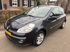 Renault Clio - Iii 1.2 16V 75 pk 3-drs