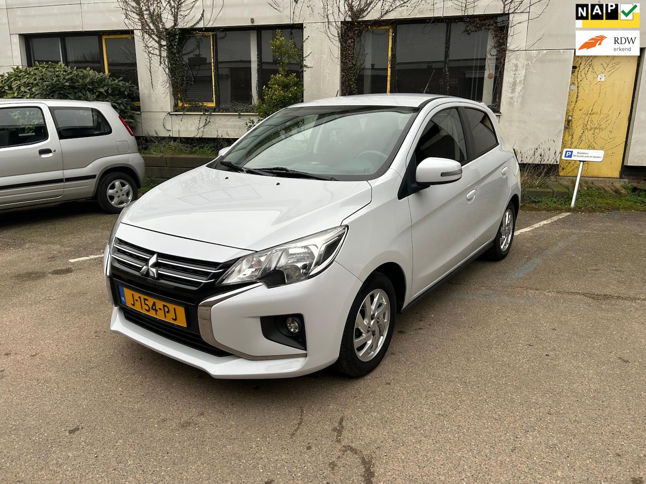 Mitsubishi Space Star - 1.2 Nova / Stoelverwarming / Cruise Control /Climate control - AutoWereld.nl