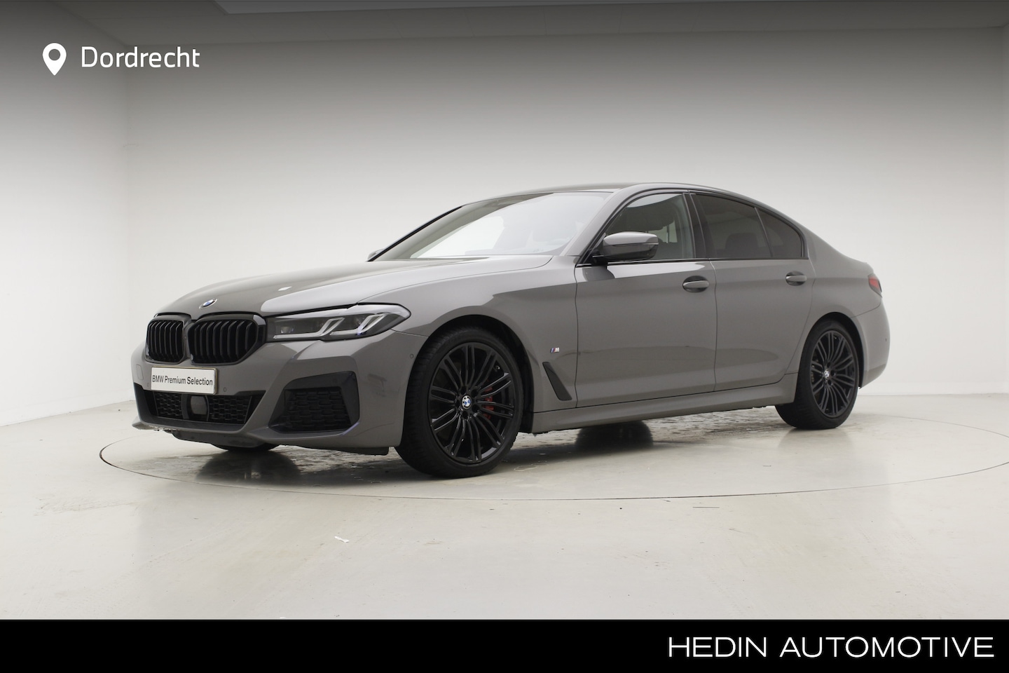 BMW 5-serie - 520i M-Sport | 20" | Harman Kardon | CoPilot | Laserlight | Head-Up Display - AutoWereld.nl