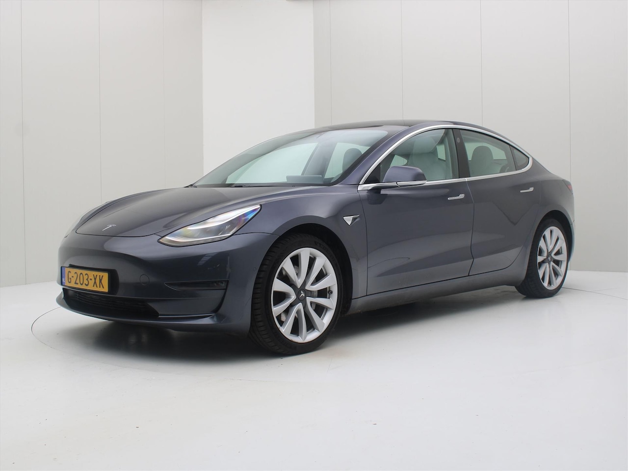 Tesla Model 3 - Long-Range AWD 351pk 75 kWh [ AUTOPILOT+19'' LMV+WIT LEDER ] - AutoWereld.nl