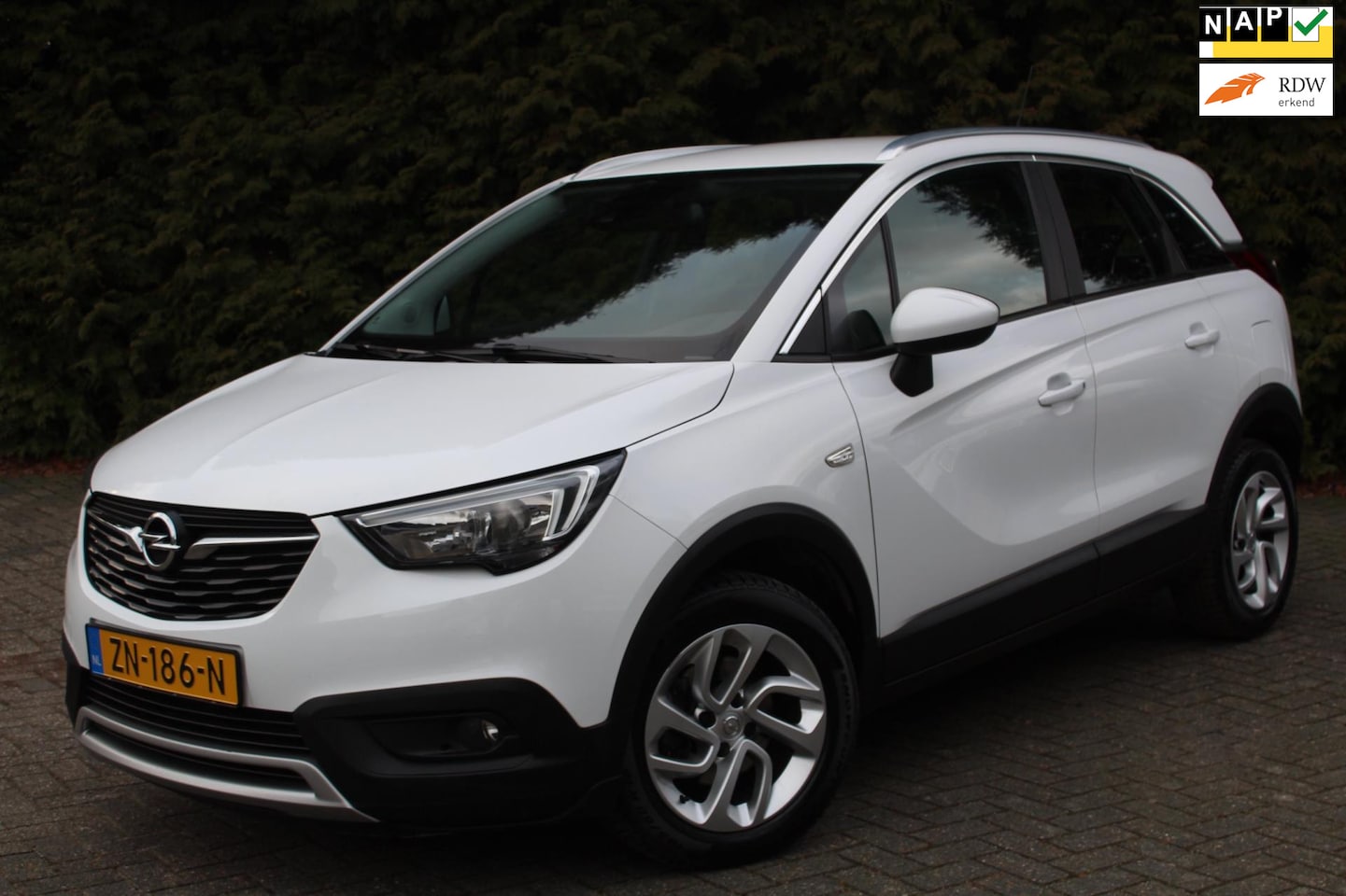 Opel Crossland X - 1.2 Turbo Innovation 110PK | Climate Control | LMV | PDC V+A | NAVI | DAB+ | Keyless Entry - AutoWereld.nl