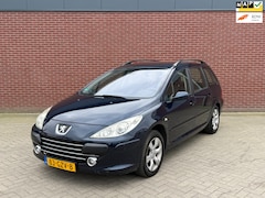 Peugeot 307 Break - 2.0-16V Premium NAP / Airco / Trekhaak