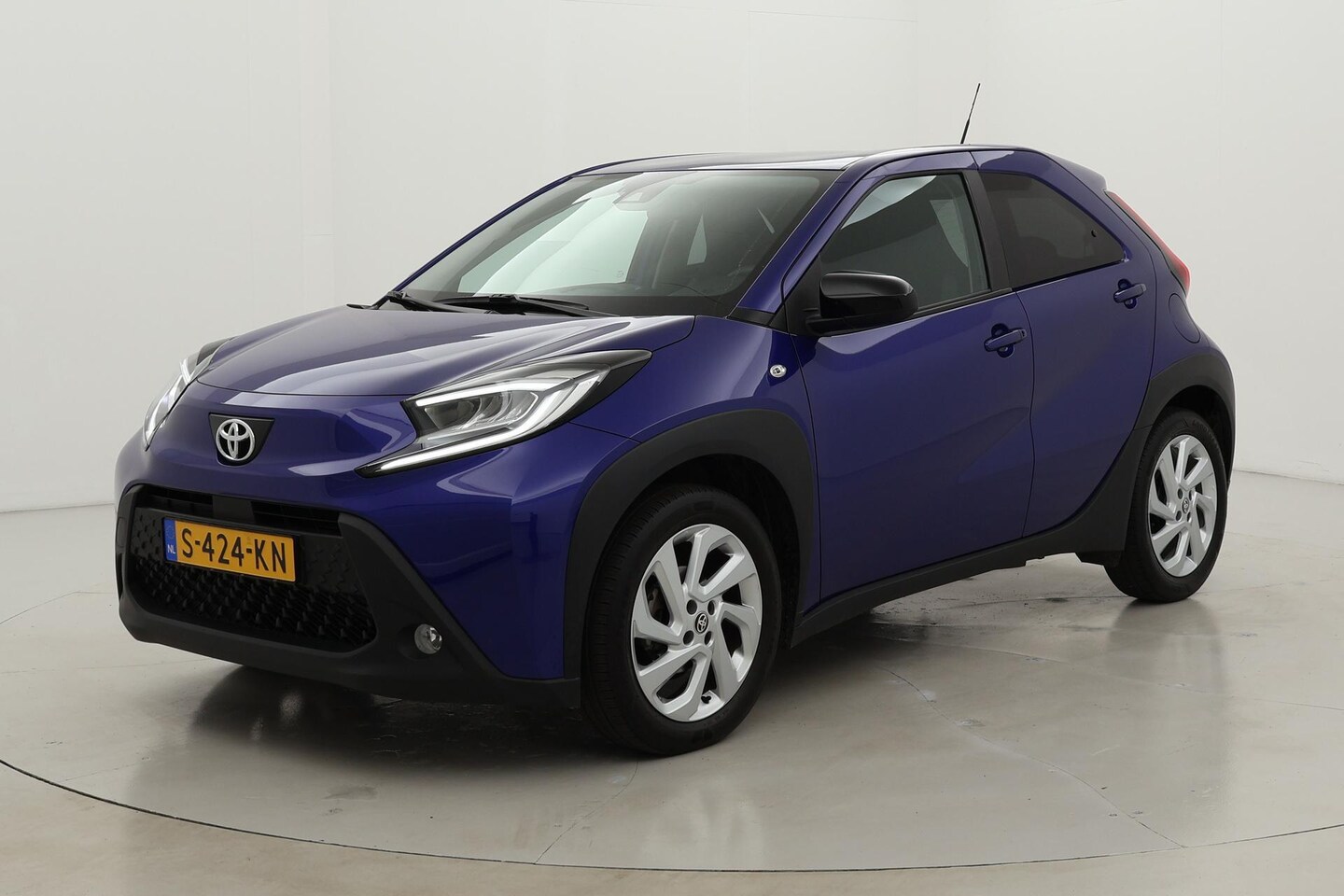 Toyota Aygo X - 1.0 VVT-i S-CVT first | Apple Carplay / Android Auto | 17 inch - AutoWereld.nl