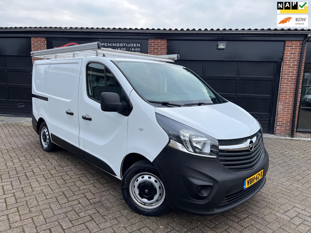 Opel Vivaro - 1.6 CDTI Edition|7-2019|airco|cruise.control|trekhaak|navi|bluetooth|1e eigenaar - AutoWereld.nl