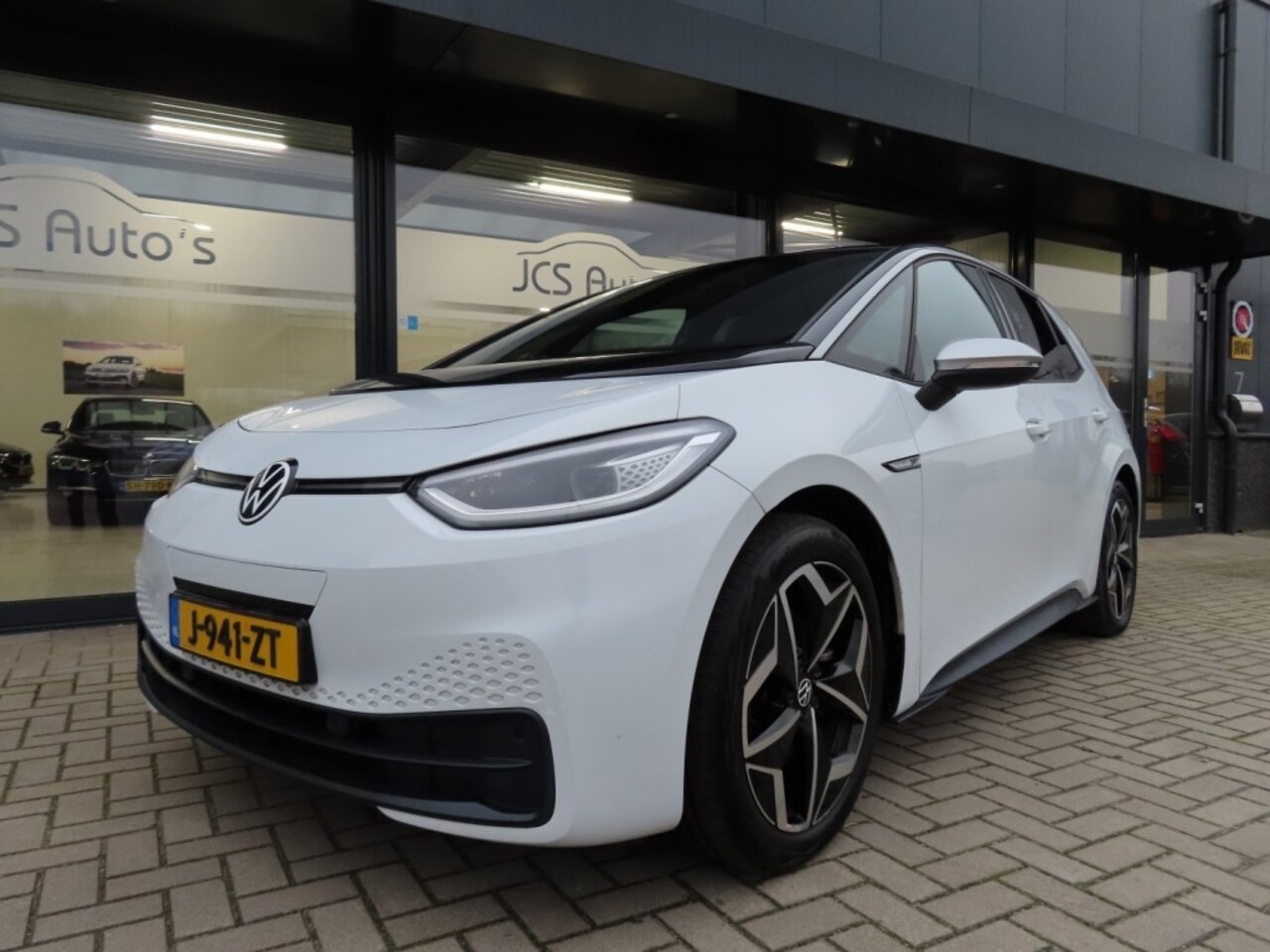 Volkswagen ID.3 - FIRST PLUS 58 KWH Navigatie Led 19 Inch 2020 - AutoWereld.nl