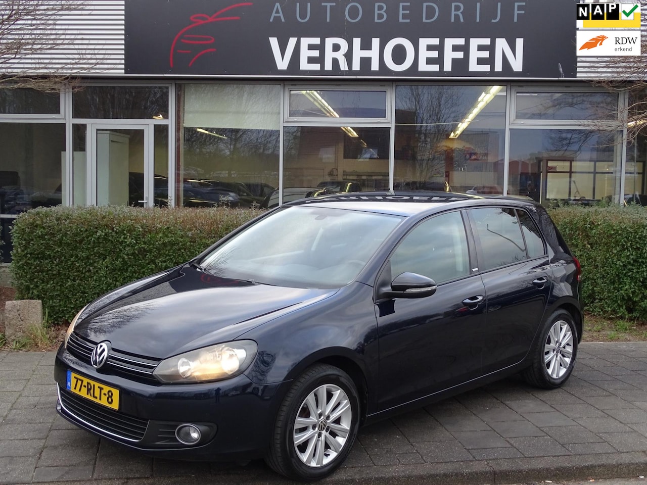 Volkswagen Golf - 1.2 TSI Style BlueMotion - AUTOMAAT - CRUISE / CLIMATE CONTR - NAVI - KEYLESS GO - STYLE - - AutoWereld.nl