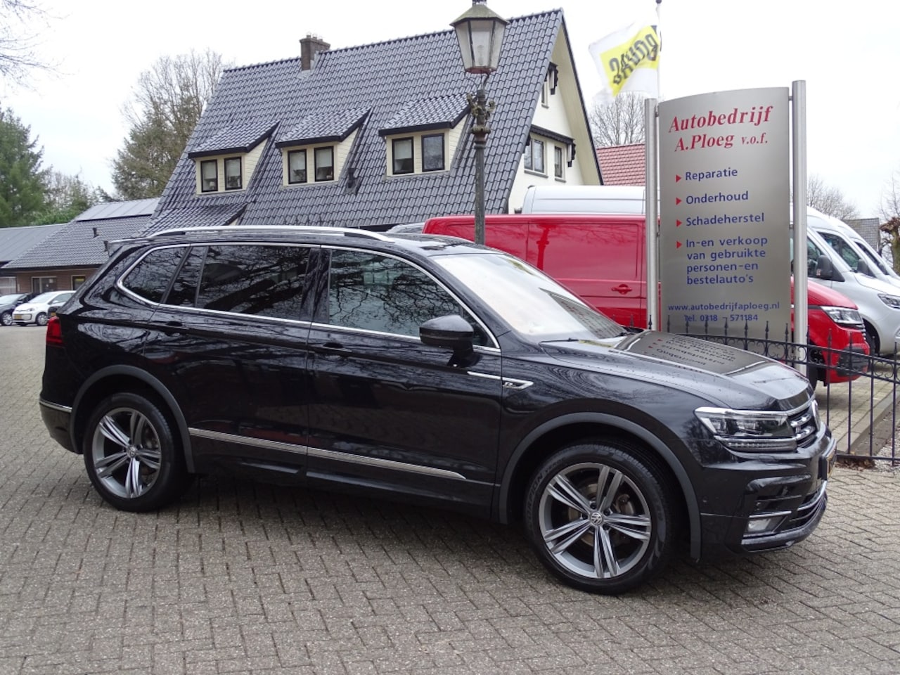 Volkswagen Tiguan Allspace - 1.5 TSI HL Bus R-Line 7 Zit Vol optie 1e eig - AutoWereld.nl