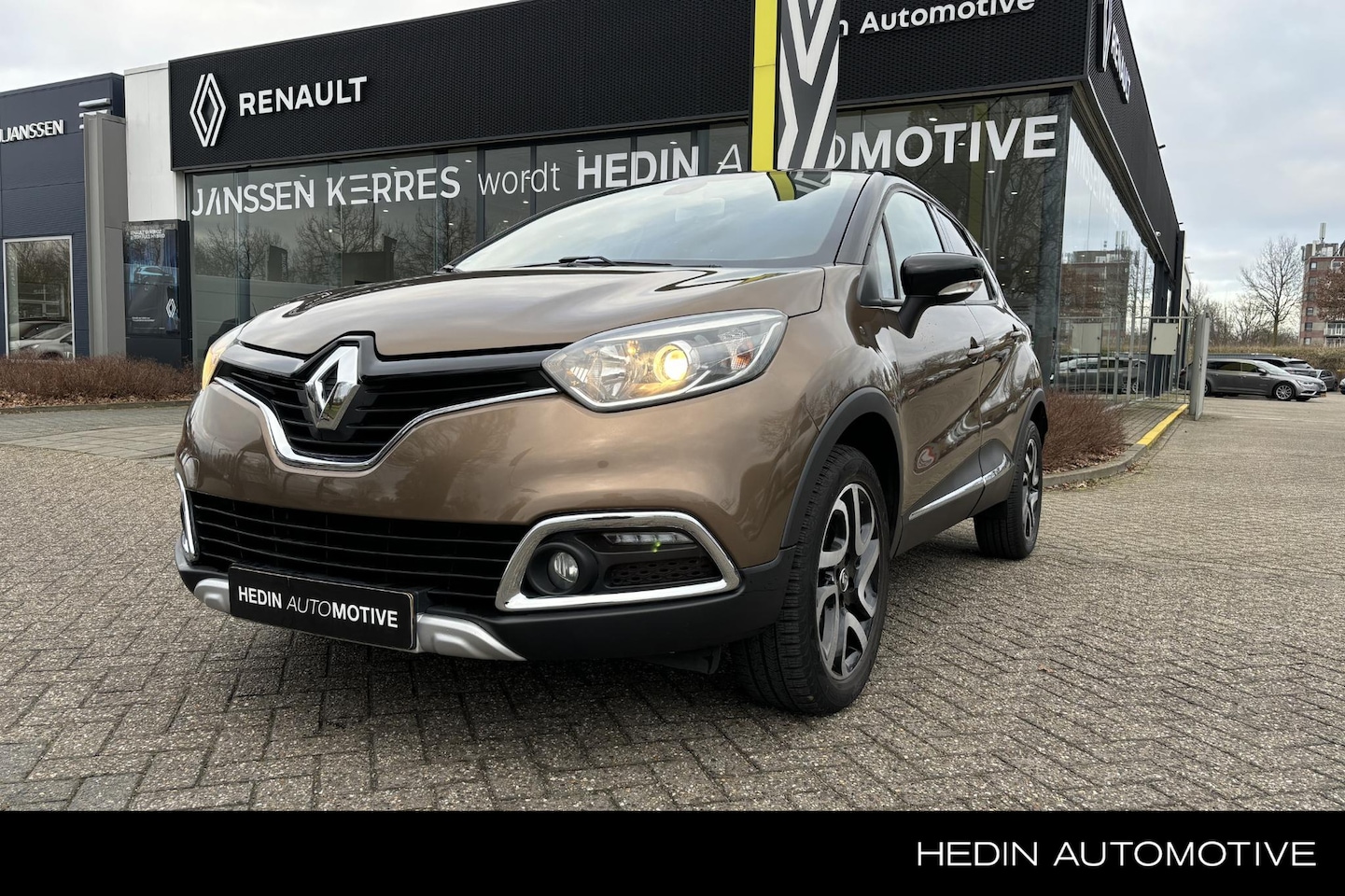 Renault Captur - 120PK Xmod ''Navi, Leder, Camera'' - AutoWereld.nl