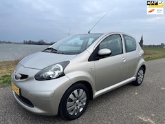 Toyota Aygo - 1.0-12V + Luxe uitvoering