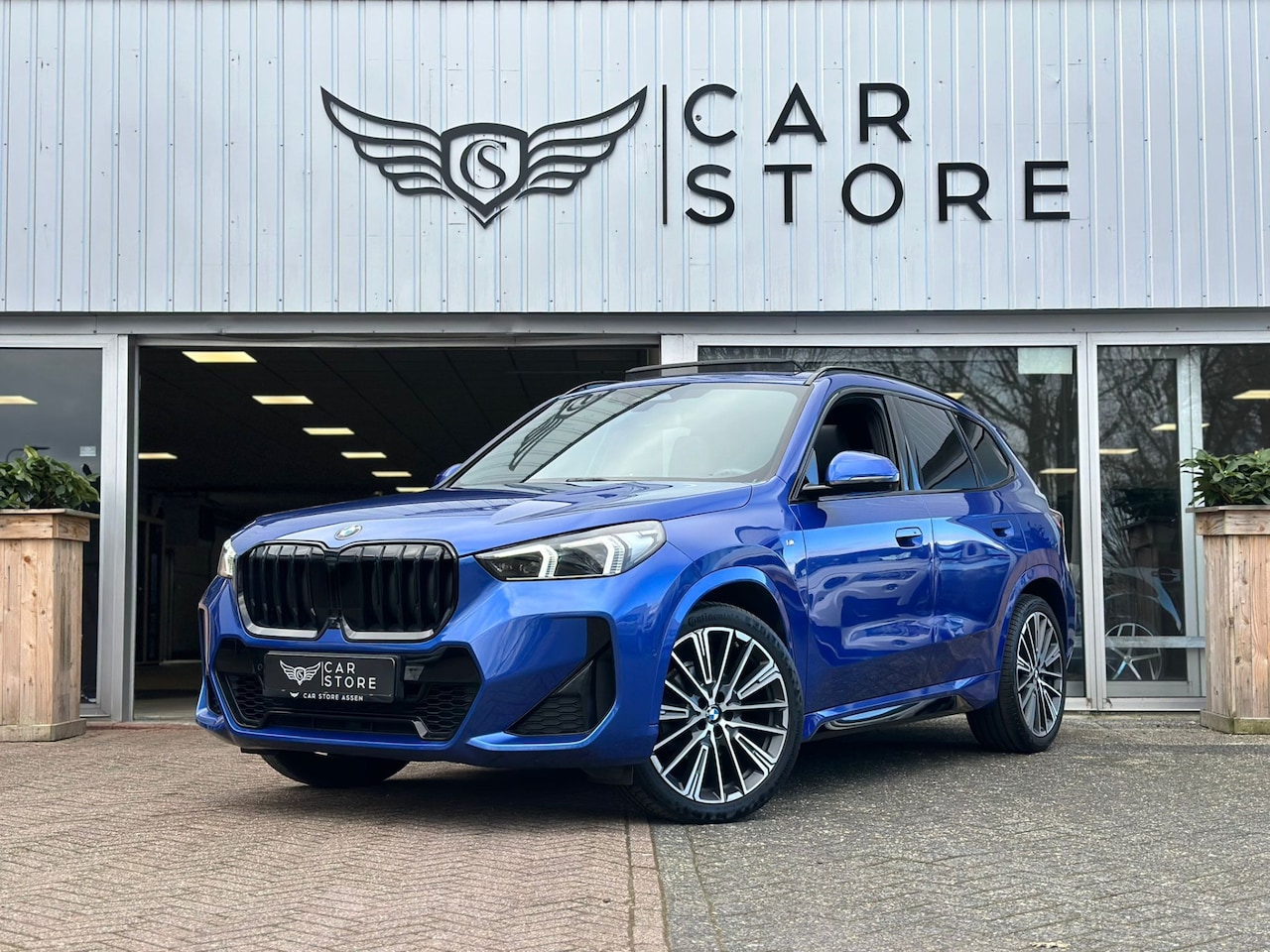 BMW X1 - sDrive18i M-SPORT |PANO|HEAD UP|LEDER|20" INDIVIDUAL|CARPLAY|HARMANKARDON| - AutoWereld.nl