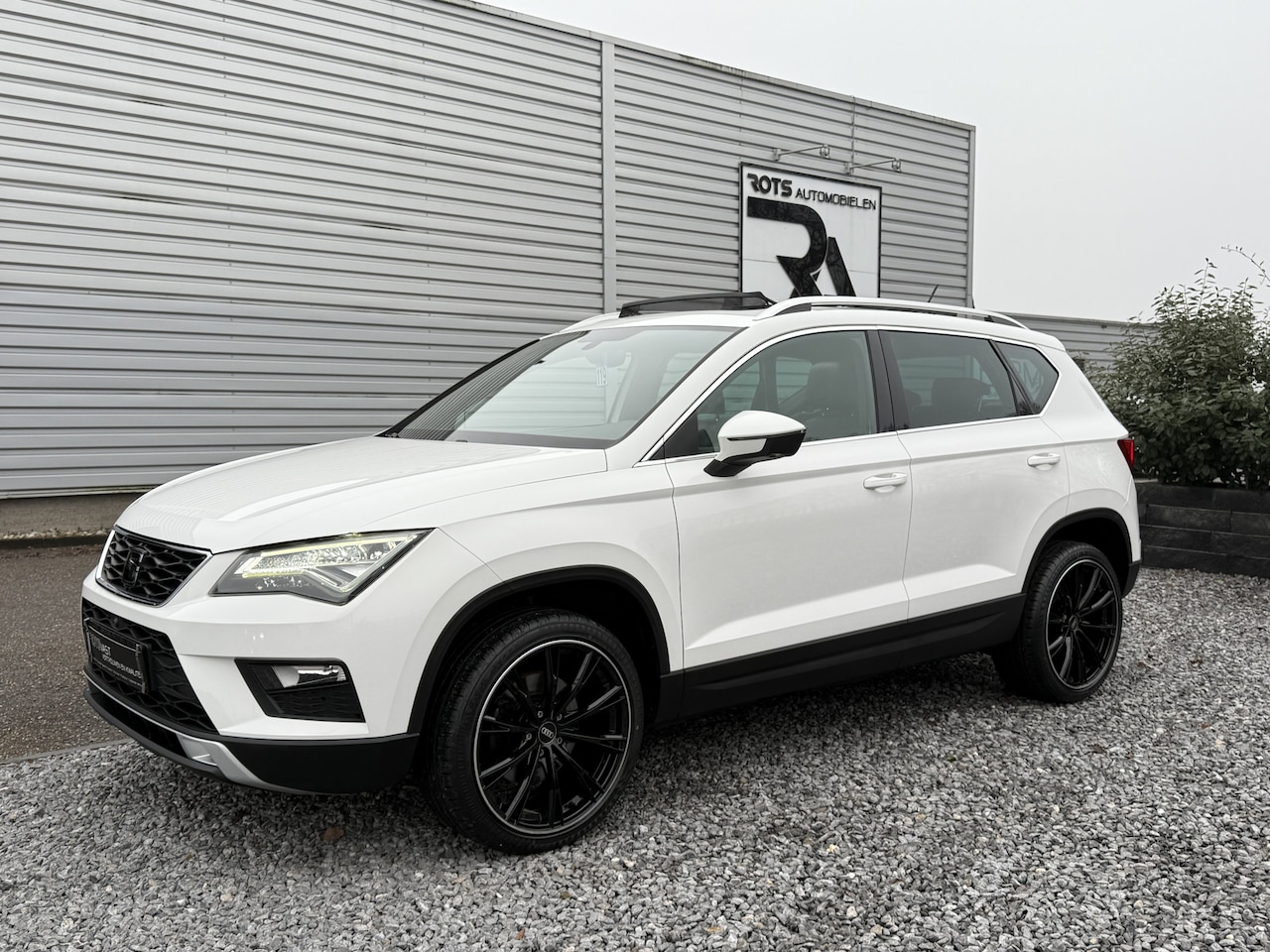 Seat Ateca - 1.4 DSG Xcellence 4DRIVE Panodak|Camera|Keyles|LED|Navi Wit - AutoWereld.nl