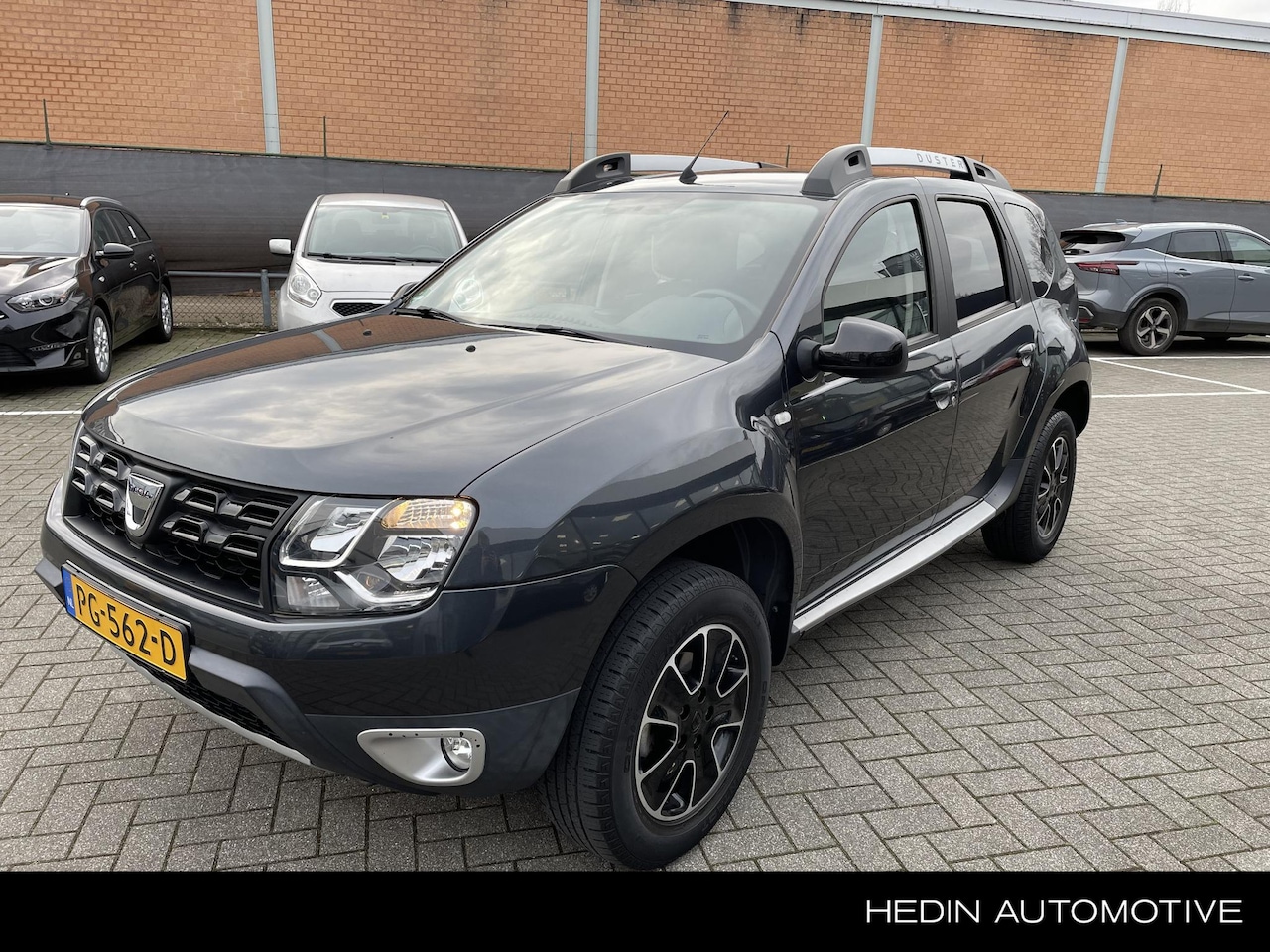 Dacia Duster - 1.2 TCe 4x2 Blackshadow | Navigatie | Airco | Lm Velgen | - AutoWereld.nl