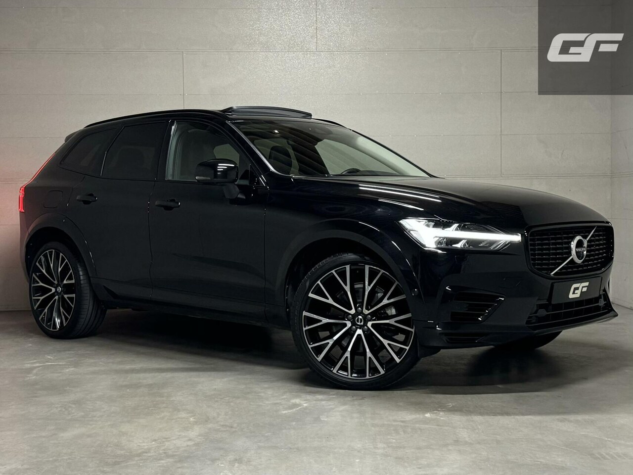 Volvo XC60 - 2.0 Recharge T6 AWD R-Design Pano H/K 360° 22” ACC - AutoWereld.nl