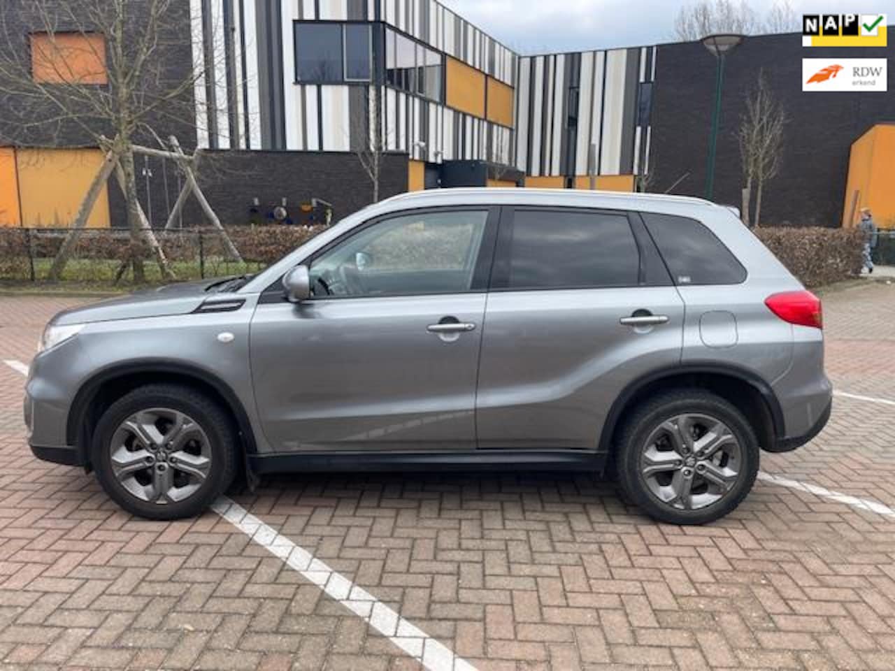 Suzuki Vitara - 1.6 Exclusive !e eigenaar, 37000 km, nl auto - AutoWereld.nl