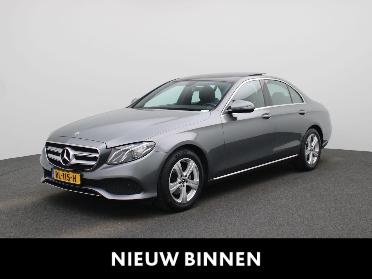 Mercedes-Benz E-klasse - 200 Business Solution | Panoramadak | Camera | Climate Control | Stoelverwarming | - AutoWereld.nl